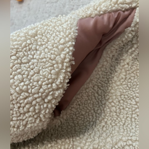 Zara size 18-24 m corduroy jacket with fleece lining and collar in peach - Picture 3 of 3